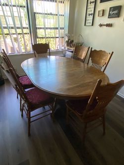 Wood Extendable Dining Table & 6 Chairs