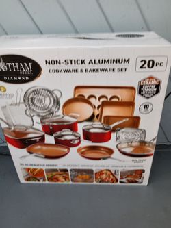 Brand New Unopened Box Gotham 20 Pieces Set