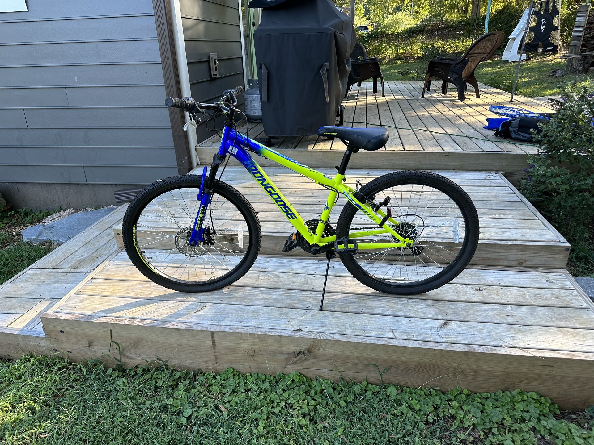 Mongoose Element Mountain Bike 24”