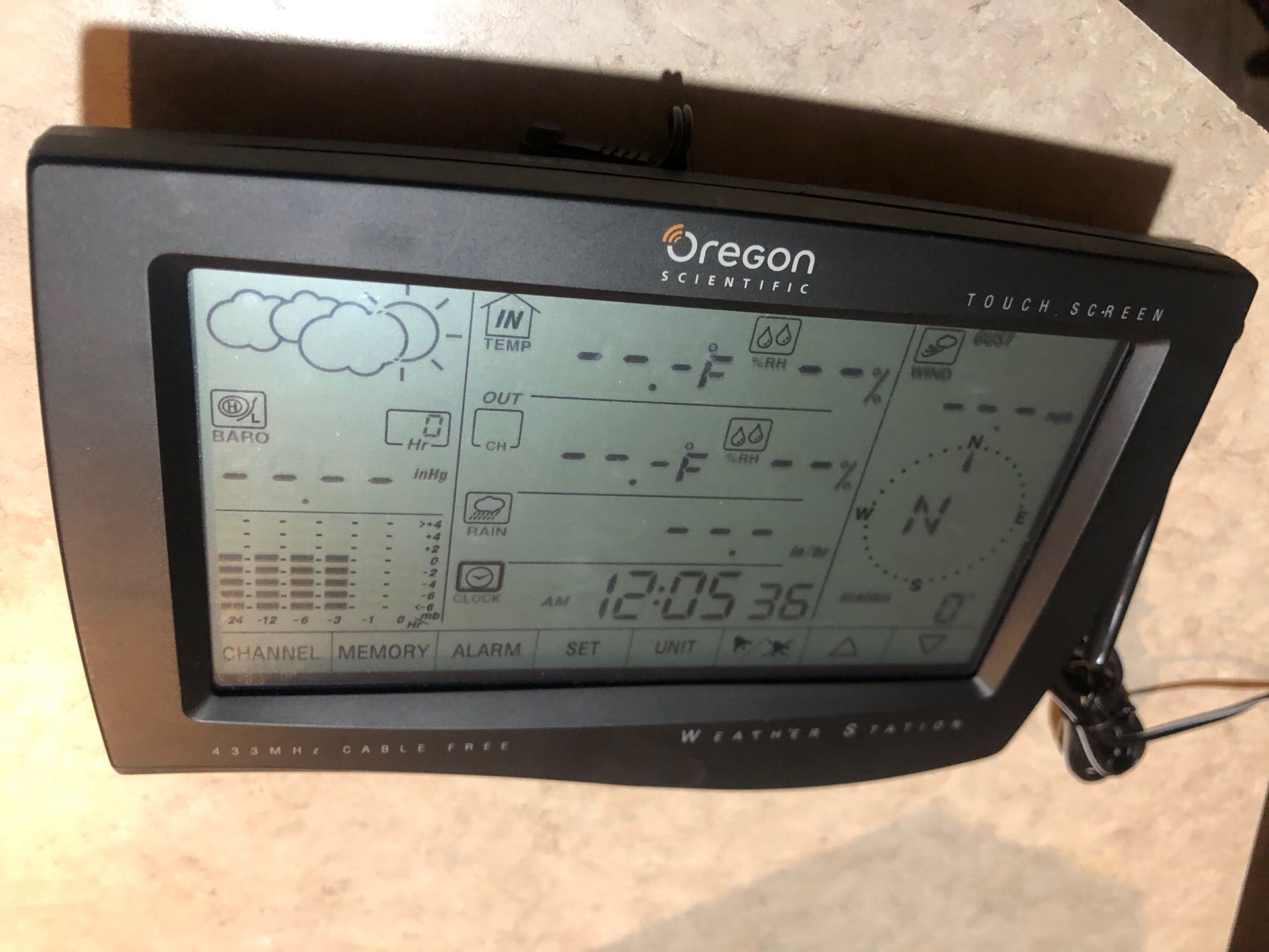 Oregon Scientific Touchscreen Display WMR968 Wireless Weather Station
