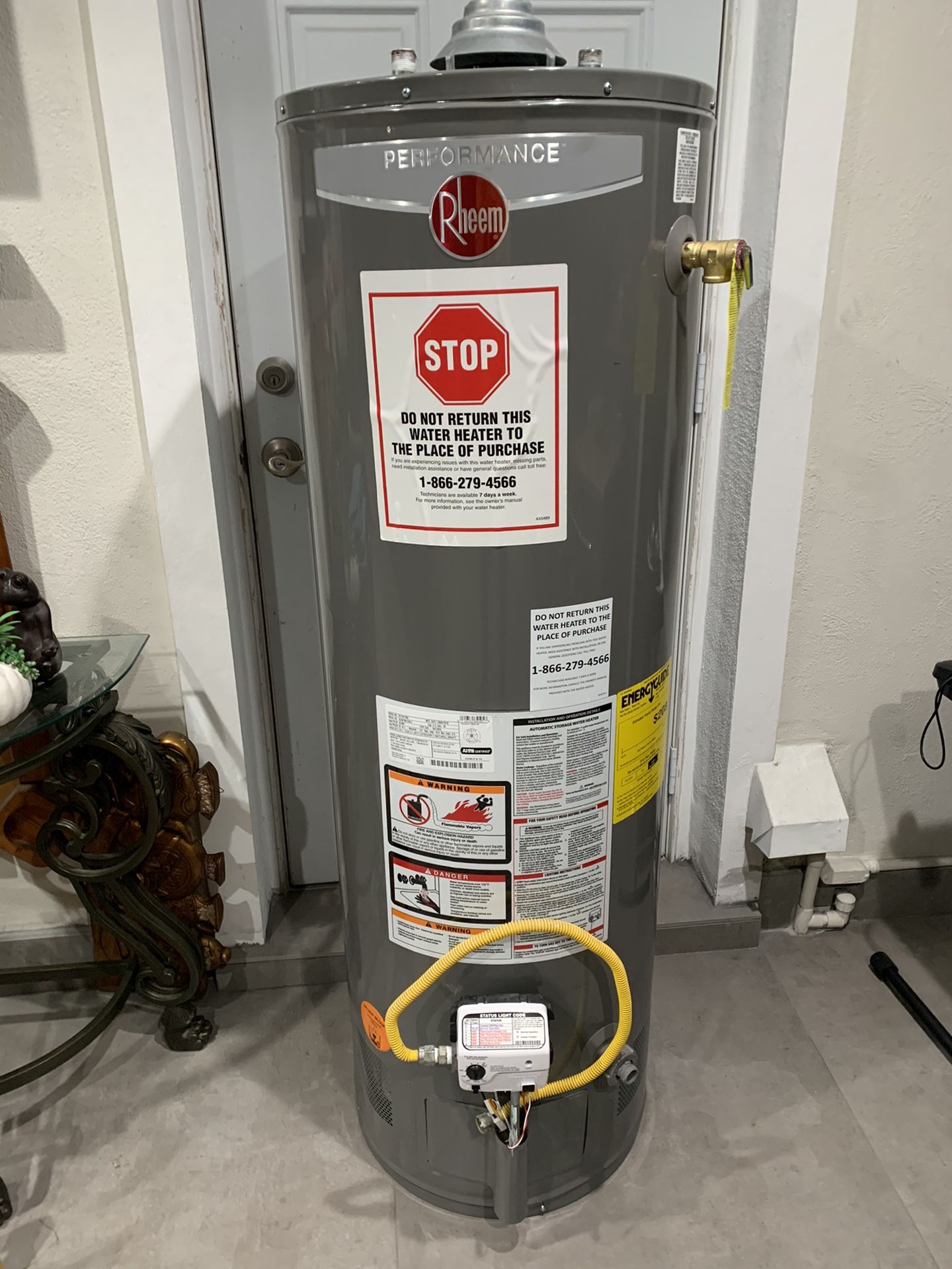 Water heater Performance Rheem XG40T06EC36U1 for Sale in Hialeah, FL OfferUp