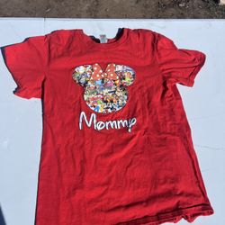 Disneyland shirt Size Small 