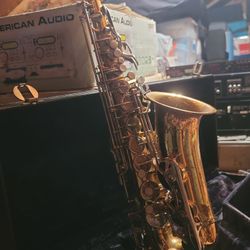 Vito Alto Saxophone #054095