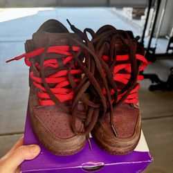 Nike SB Dunk Low “Burgundy Crush” 