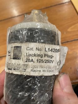 20A Locking Plug