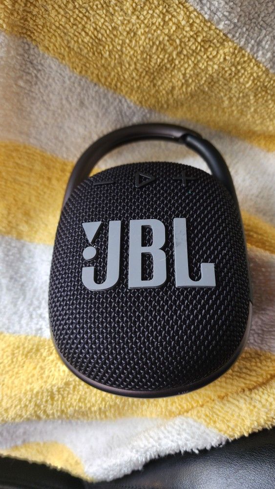 JBL Clip 4 Bluetooth Speaker