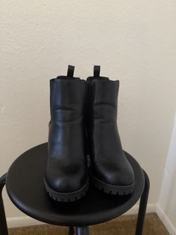 Black Boots (Size 6)