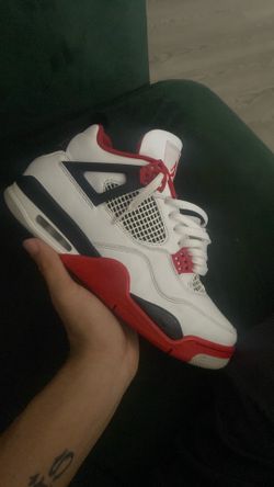 Fire Red Jordan 4