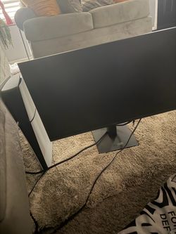 PS5 Digtal 825gb with Samsung Monitor