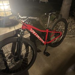 2021 xs specialized rockhopper