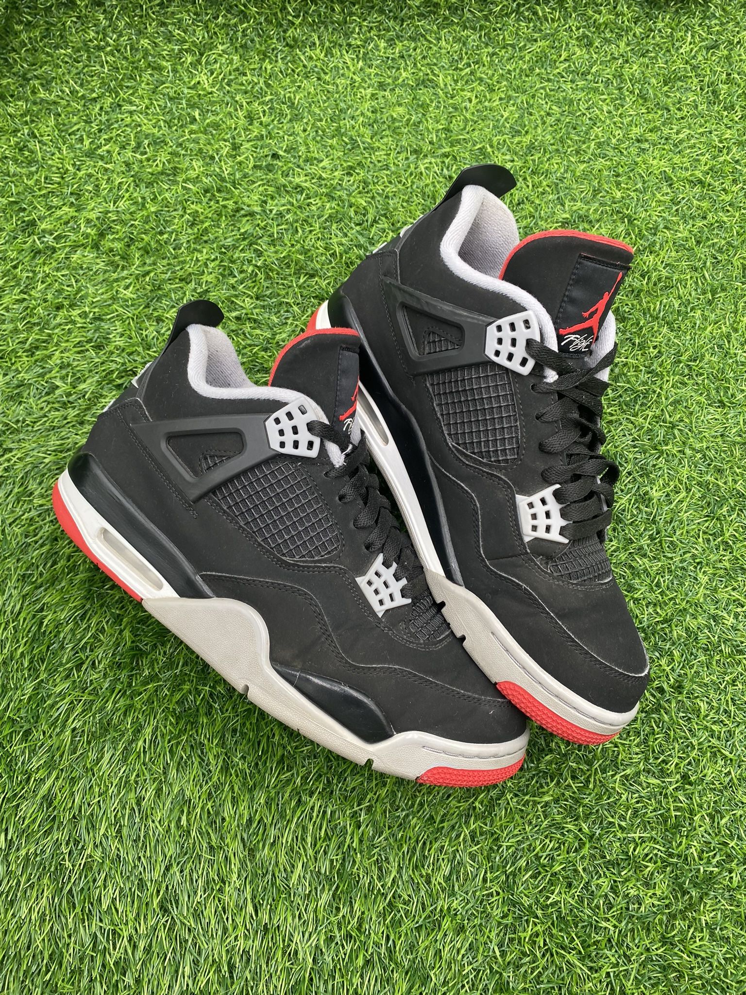 Jordan 4 “Bred” (2019) Size 10.5M