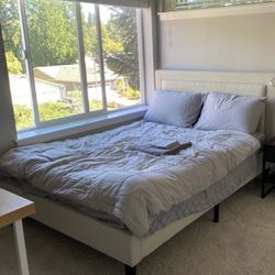 Like New Full Sized Bed Frame and Full Sized Mattress