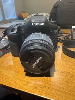 Canon EOS 7D DSLR Package