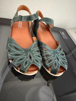 PIKOLINOS Mahon women sandal size 40 -9-9,5 USA