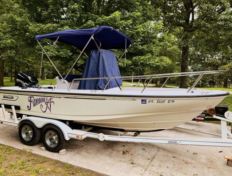 
1996 Boston Whaler Outrage 19