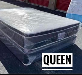 Soft Queen Pillow Top Mattress Set