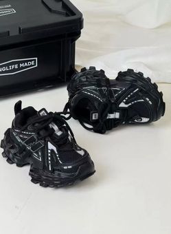 children's footwear