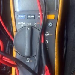 Fluke 116 True RMS Digital Multimeter