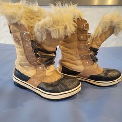 Youth unisex Sorel snow boots Size 1