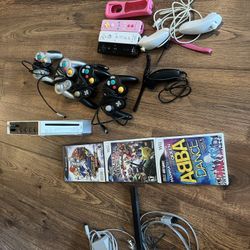 Nintendo Wii With Game Cube Controllers