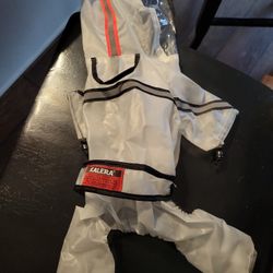 New Dog Rain Coat  Size Small Or Medium  Small Dogs