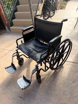 Bariatric wheelchair 22 inches