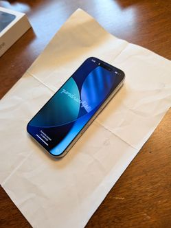 iPhone 16 Pro (White)
