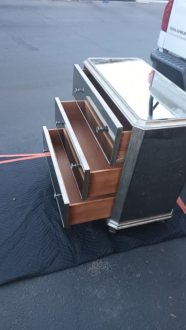 3 Drawer Chest