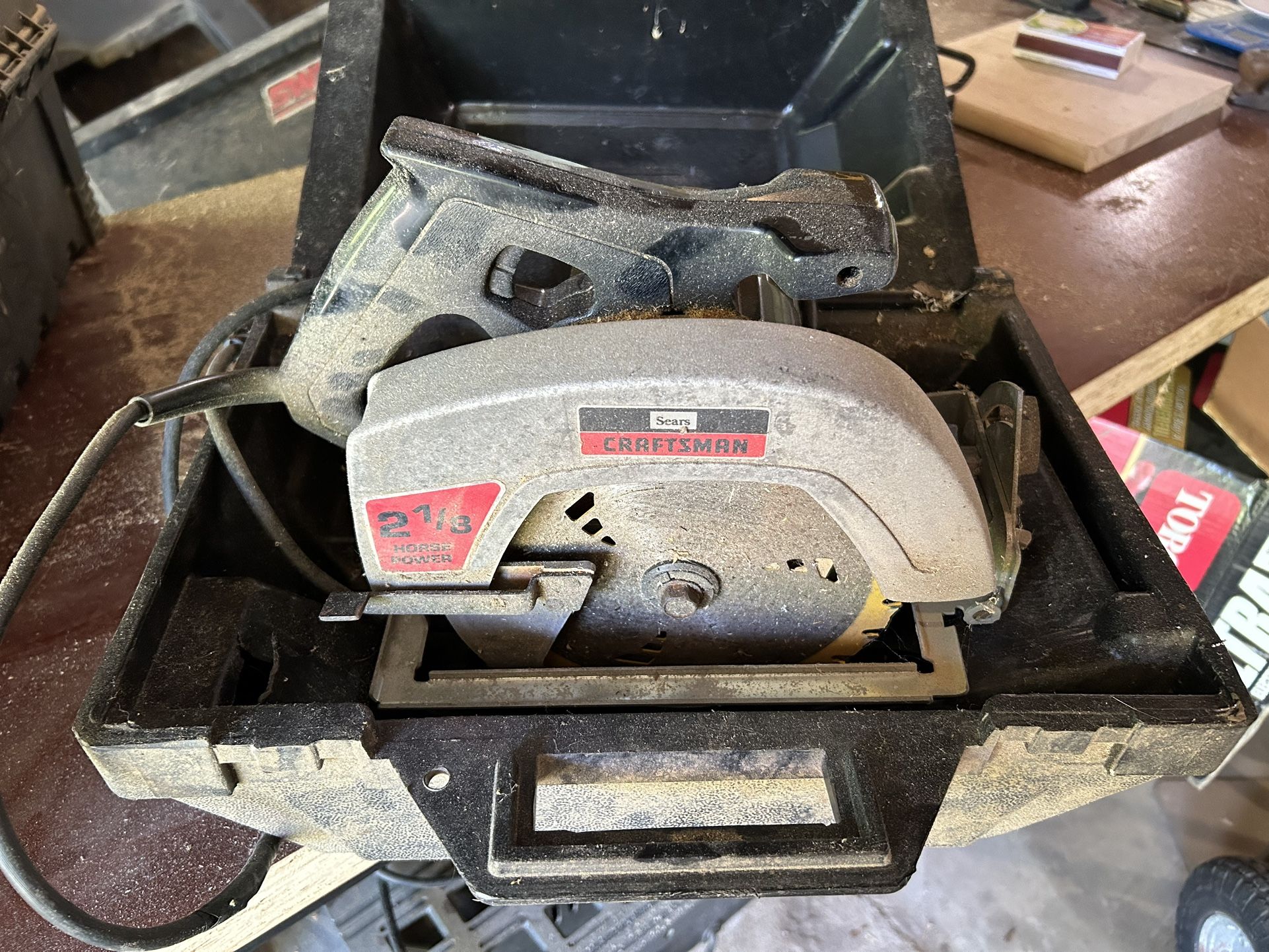 Craftsman Circular Saw With Case