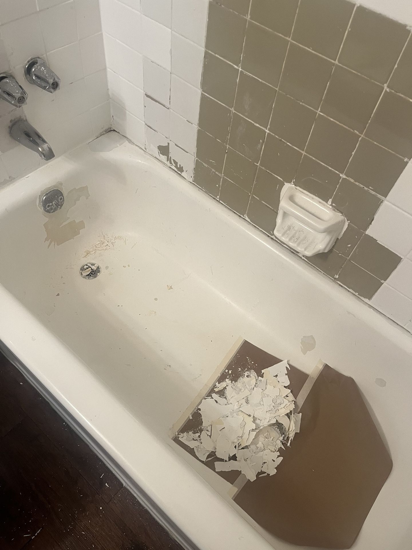 Epoxy Tub Recoat Tub And Tiles for Sale in Balch Springs, TX OfferUp