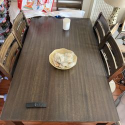 Dining Room Table With Chairs 