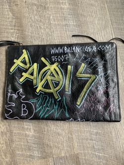 Balenciaga discount graffiti clutch