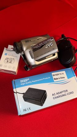 JVC GR-D370U MiniDV digital video camera featuring a 32x optical and 800x digital zoom ⚡️New Battery 🔋 New charger 🔌