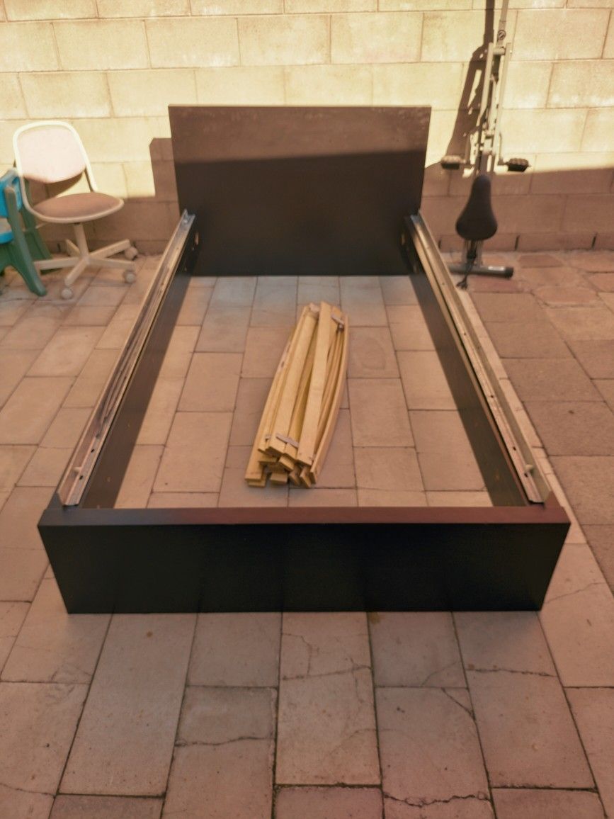 IKEA Twin Malm Bed