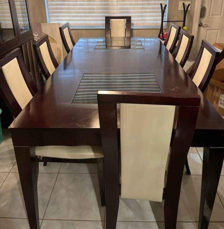 Dining Room Set With Hutch