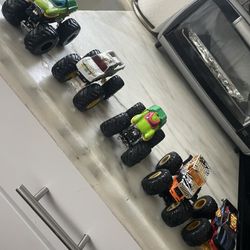 Monster Jam And Hot Wheels monster Truck 