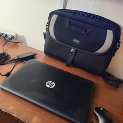 HP 15-f111DX 15.6" Touch-Screen Laptop Computer