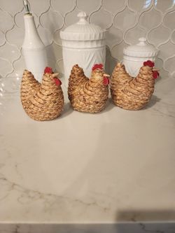 Country Farmhouse Decor Set Of 3 Chickens Hen