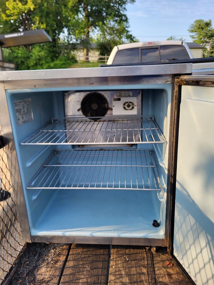 Cooler For Restaurant