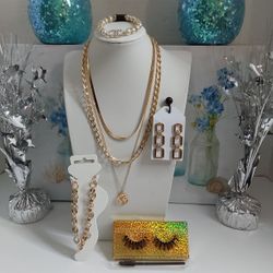Ladies Necklace & Eyelash Set (ST1)