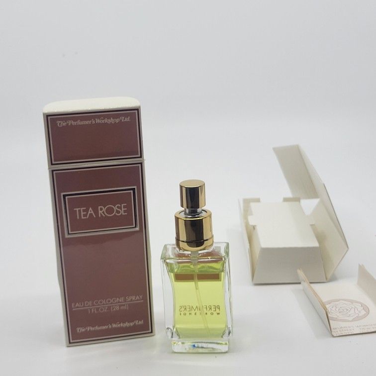 Vintage Perfumers Workshop Tea Rose 1 oz / 28 ml Eau de Cologne Spray
85% Full. Comes iwth original box.