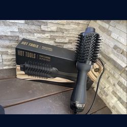 Hot Tools: One-Step Blowout