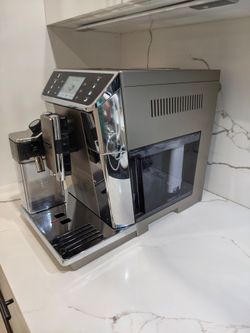 DeLonghi PrimaDonna Elite Super Automatic Espresso Machine ECAM65055MS