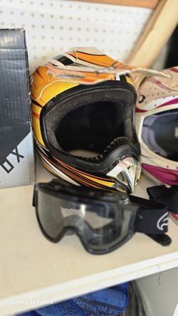 Helmet  And Goggles 