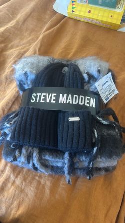 Steve Madden Scarf and beanie