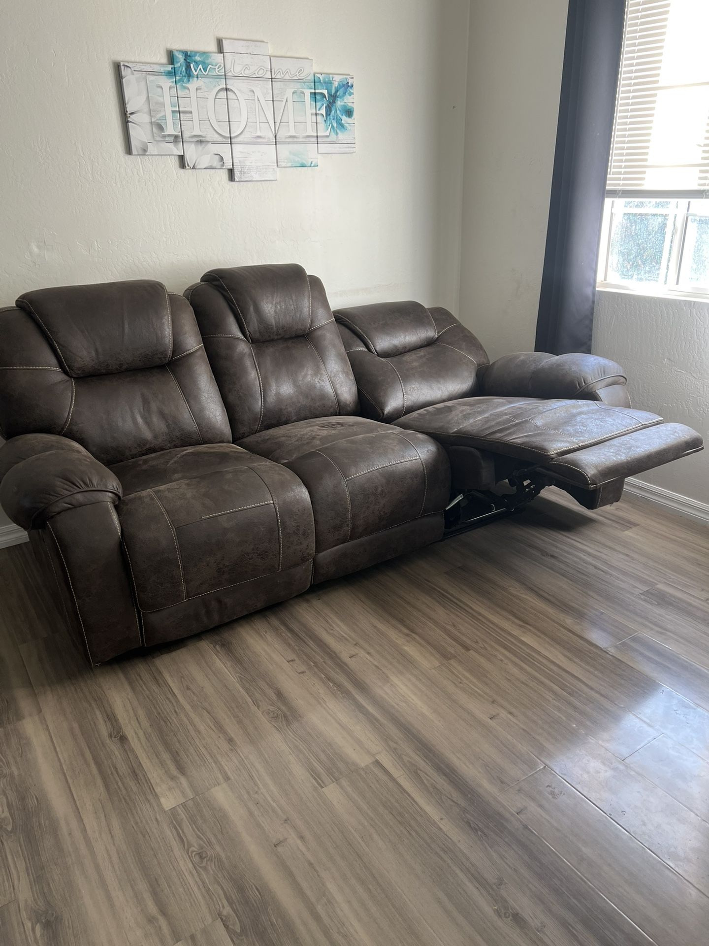 Reclining Sofá 87”