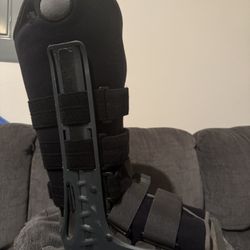 Air Cam Walker Boot.