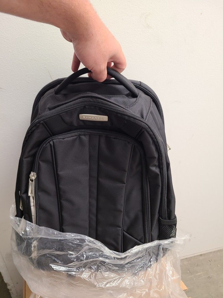  Samsonite Backpack
