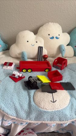 Kids toys fair truck /