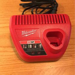 New Milwaukee M12 Charger 